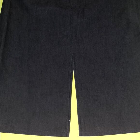 GUESS Collection Skirt - Picture 5 of 9